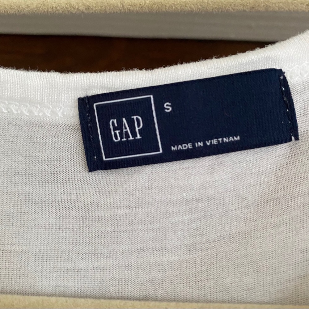 GAP Keyhole Tunic - Picture 3 of 5